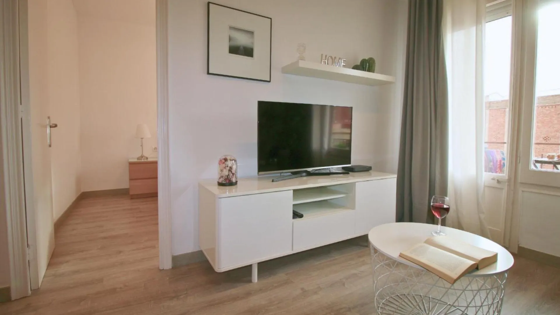 Located Close To The Metro, Perfect For 6 People Apartment L'Hospitalet de Llobregat