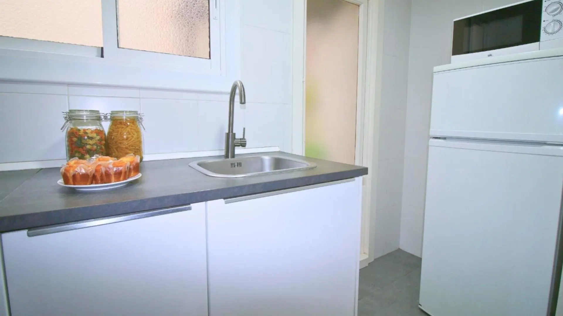 Located Close To The Metro, Perfect For 6 People Apartment L'Hospitalet de Llobregat