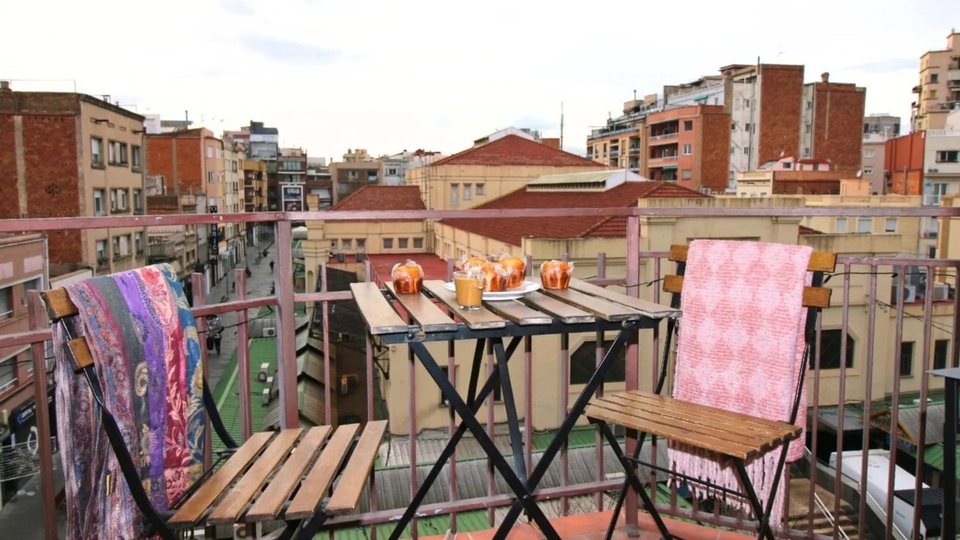 Located Close To The Metro, Perfect For 6 People Apartment L'Hospitalet de Llobregat